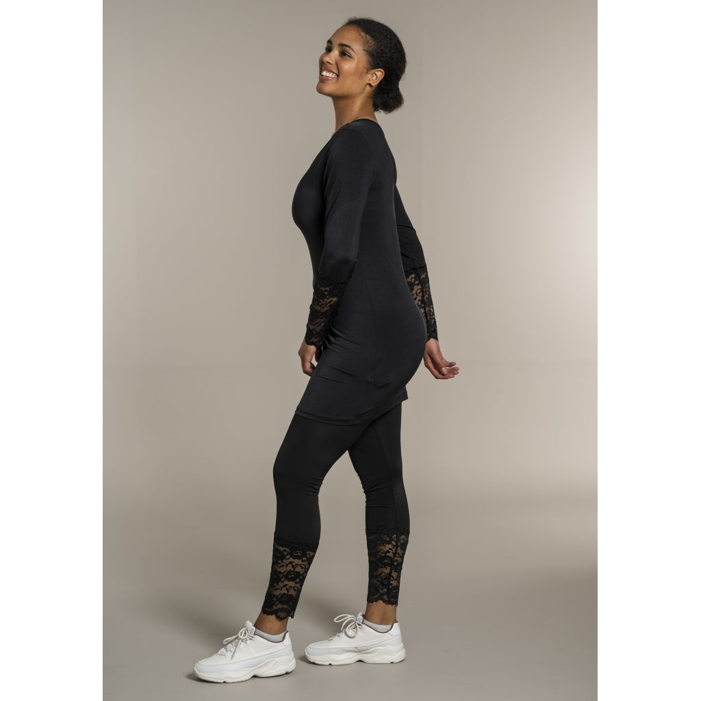 Sandgaard Bluse med blonde ærmer Top Black