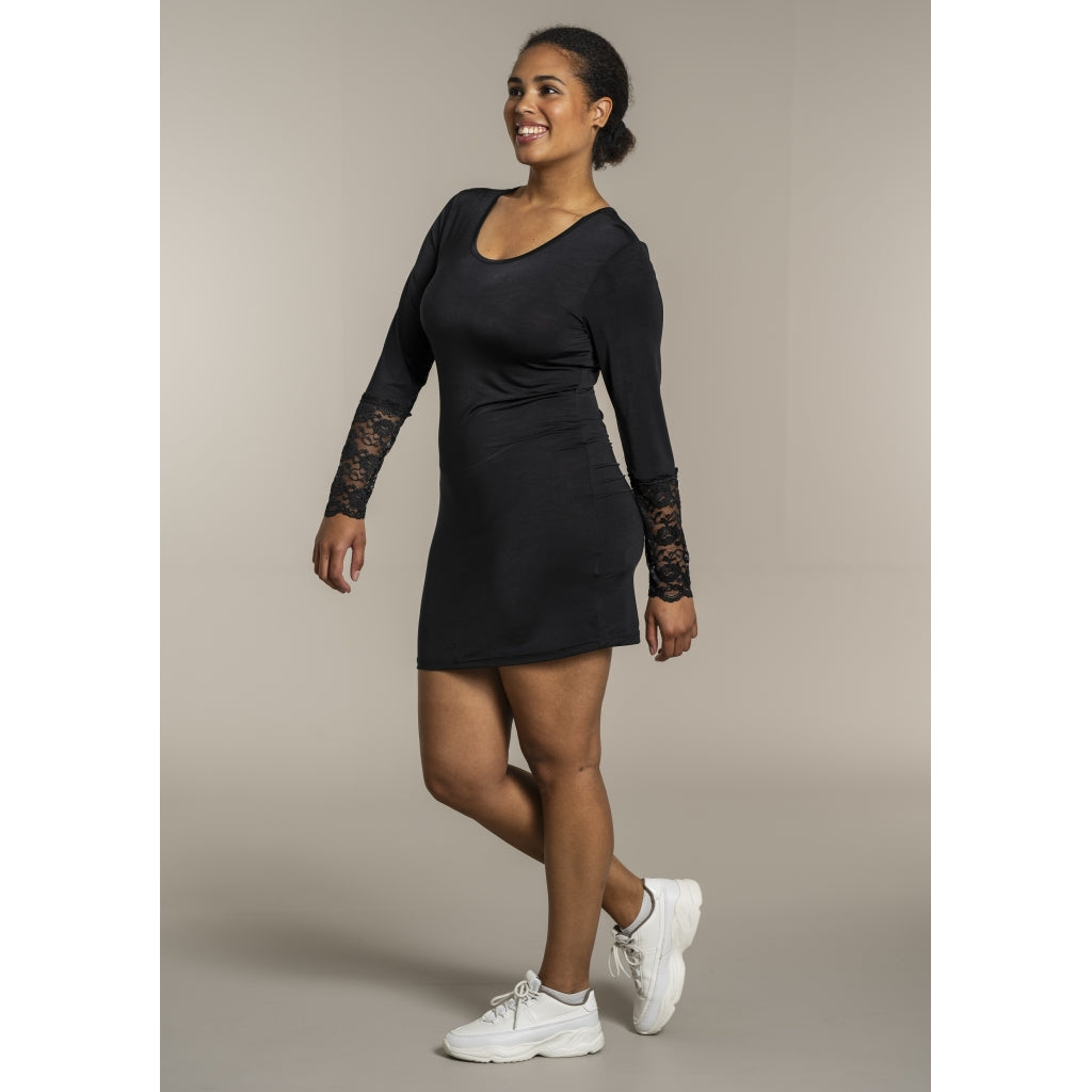 Sandgaard Bluse med blonde ærmer Top Black