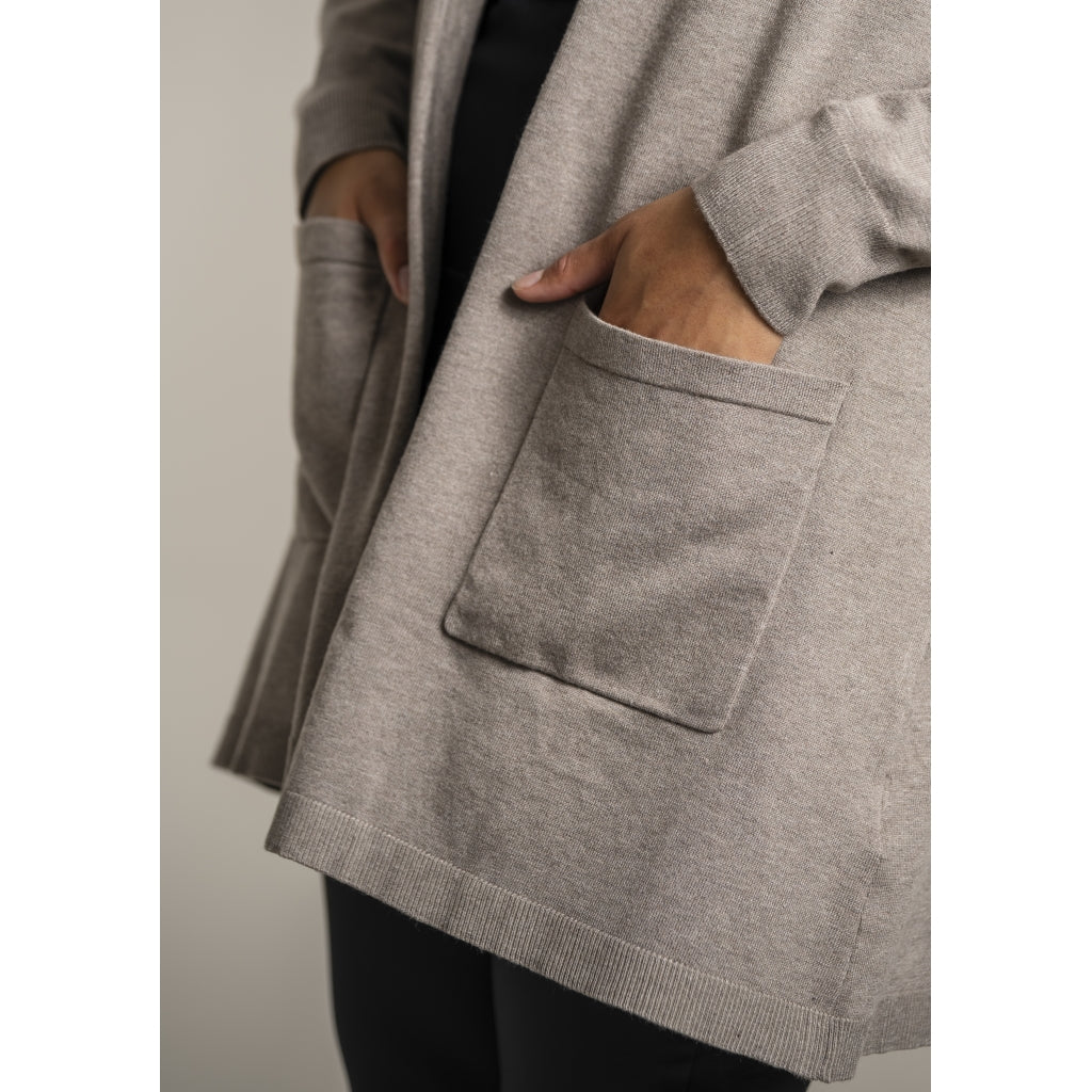 Sandgaard Lang cardigan med lommer Long Cardigan Beige melange